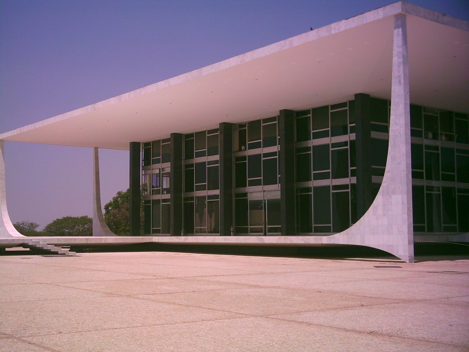 Adriano Jose Reis Martins - Mundo - Fachin marca para 15 de setembro julgamento sobre diálogos entre Moraes e Vorcaro