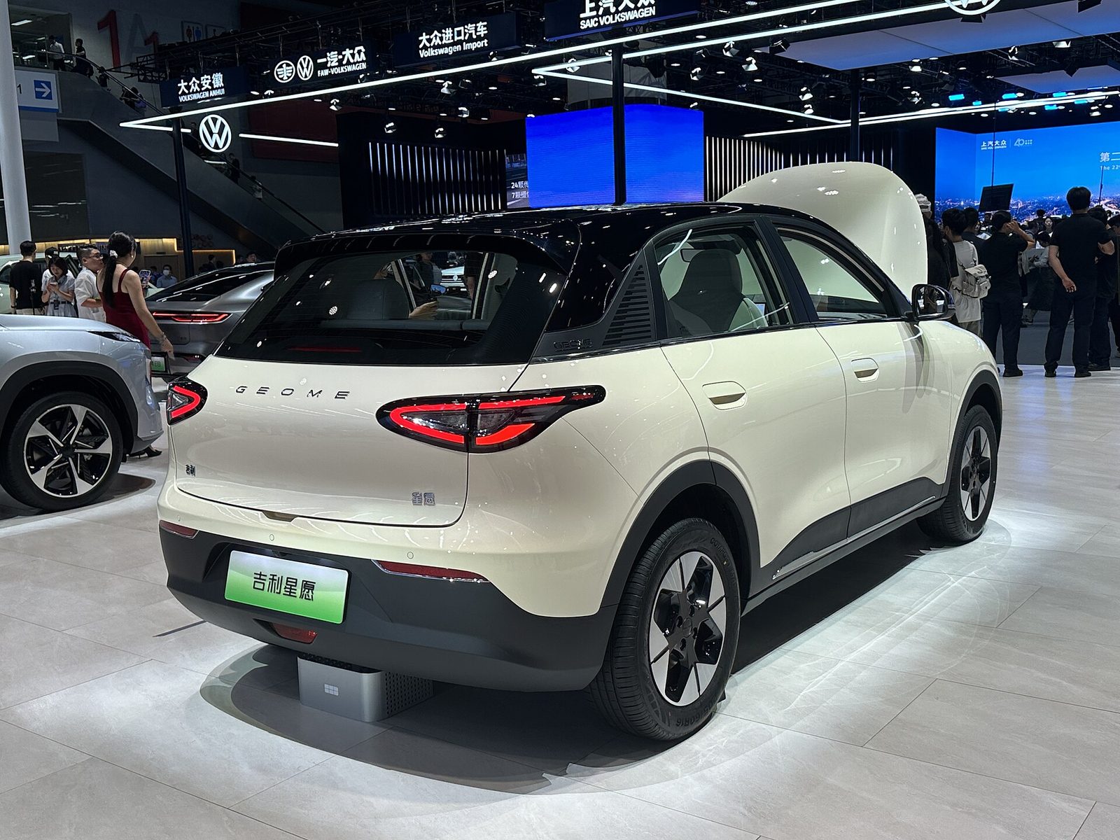 Geely EX2, rival do BYD Dolphin, abre setembro com desconto para PcD e financiamento a 0,99% ao mês