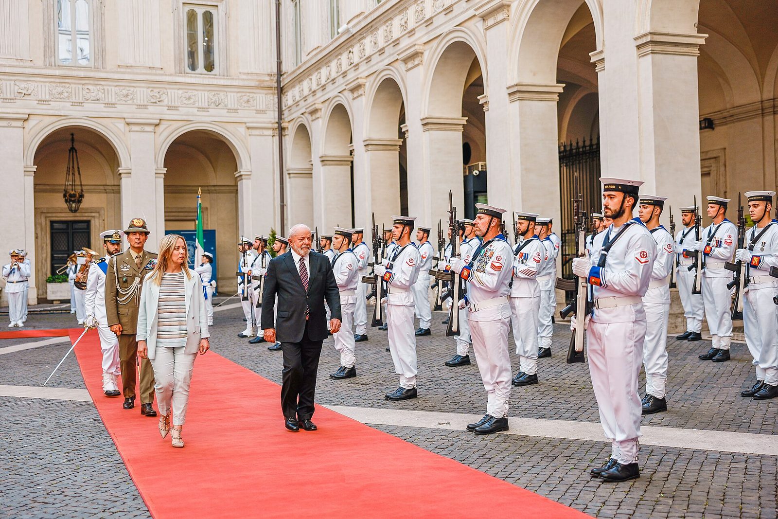 Governo de Giorgia Meloni torna-se o mais duradouro dos 80 anos da Itália republicana