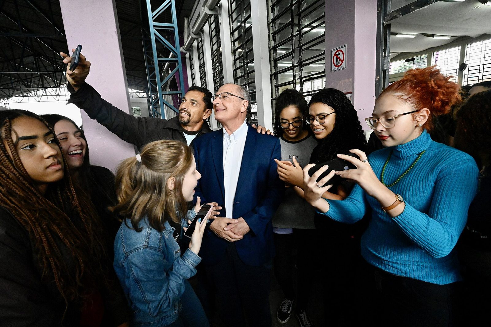 Brasileiro acusado de 14 crimes ligados a cirurgias plásticas na Flórida