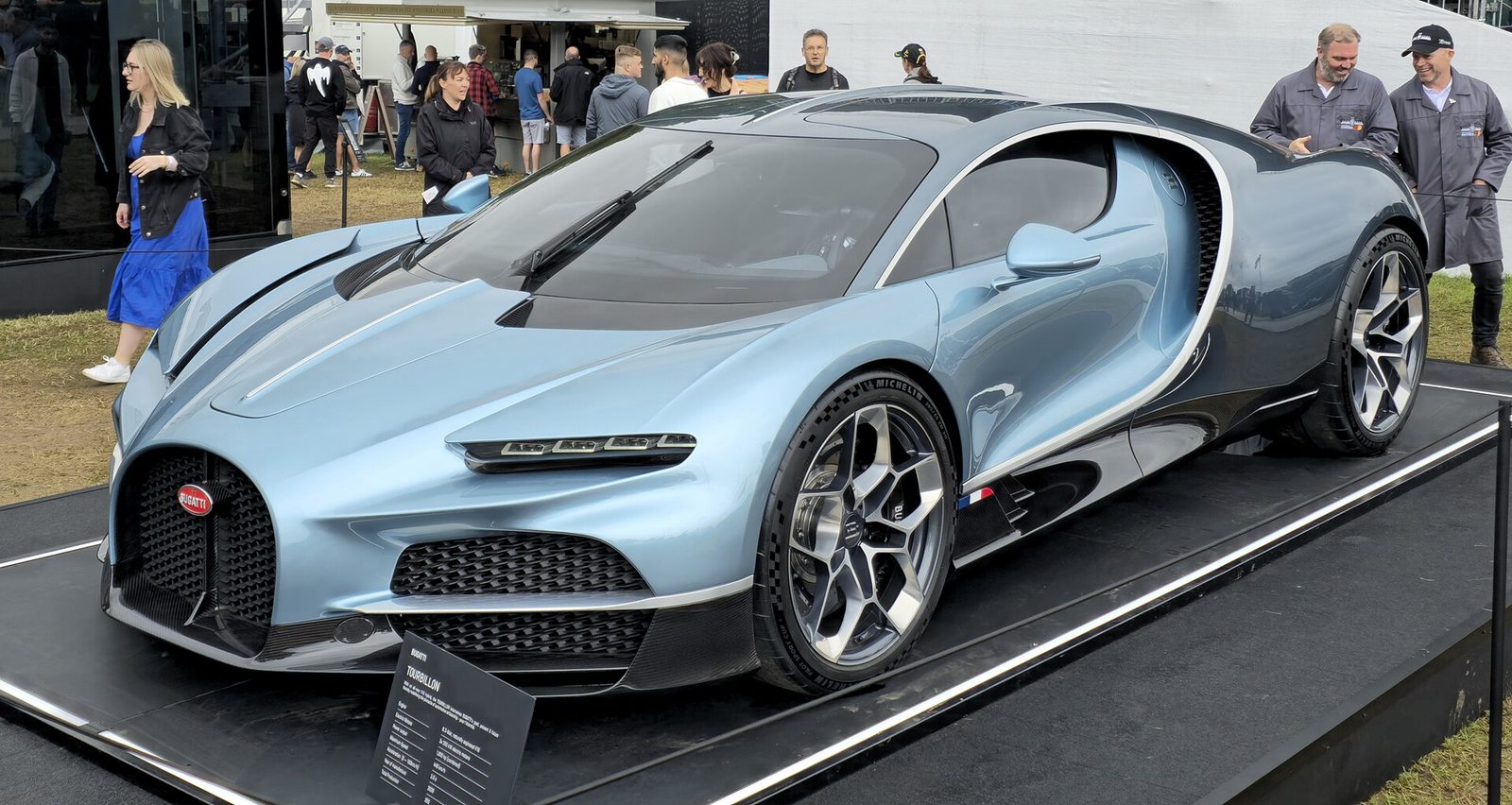 Bugatti revela o ronco do Tourbillon: motor V16 aspirado gira até 9.000 rpm e teve