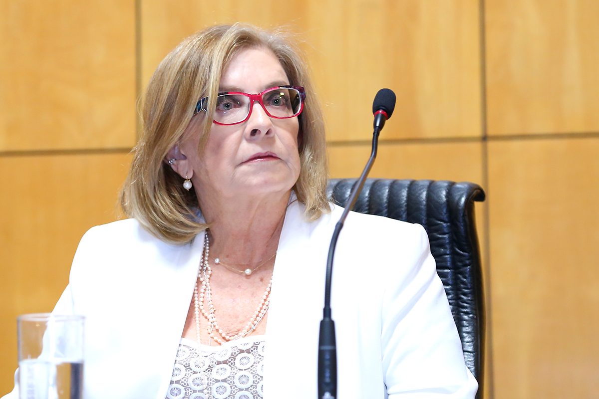 Câmera escondida no banheiro do trabalho