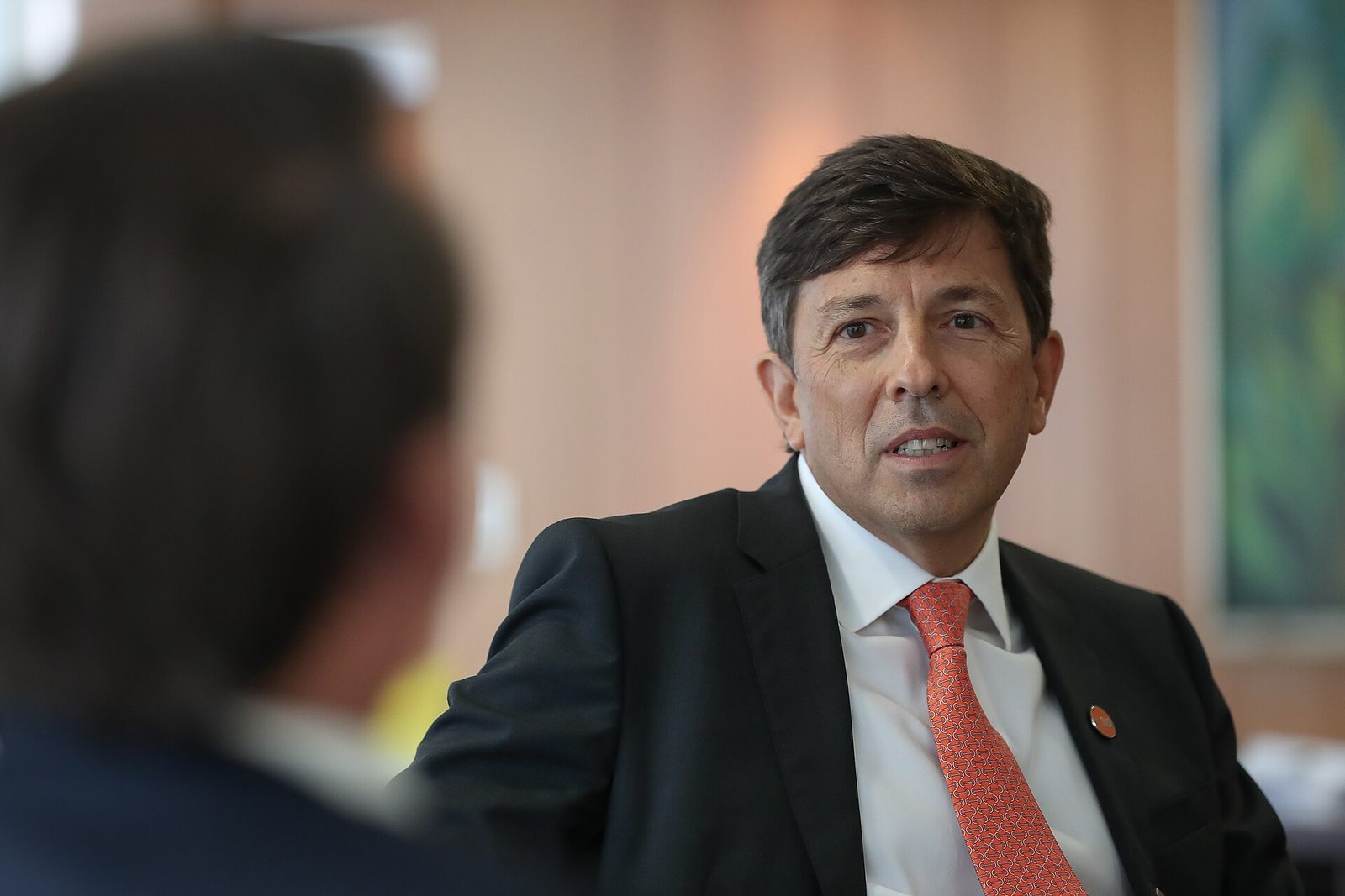 João Amoêdo vê Augusto Cury em alta, critica o "corporativismo" do Supremo no caso Moraes