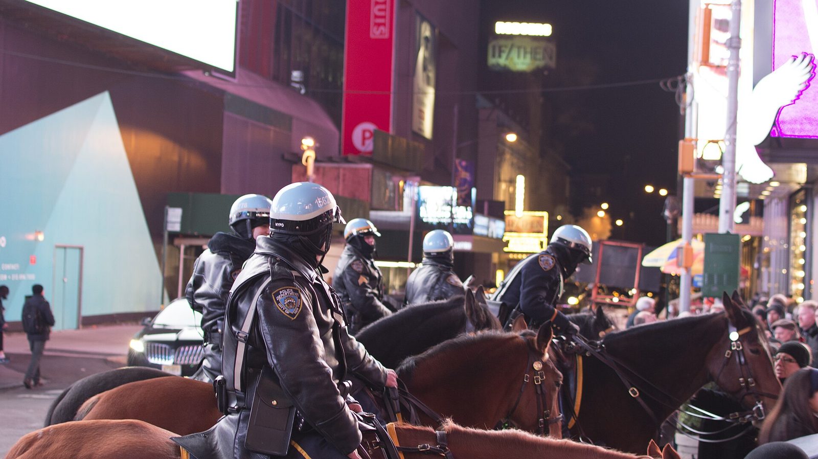 Polícia de Nova York mata homem armado com faca