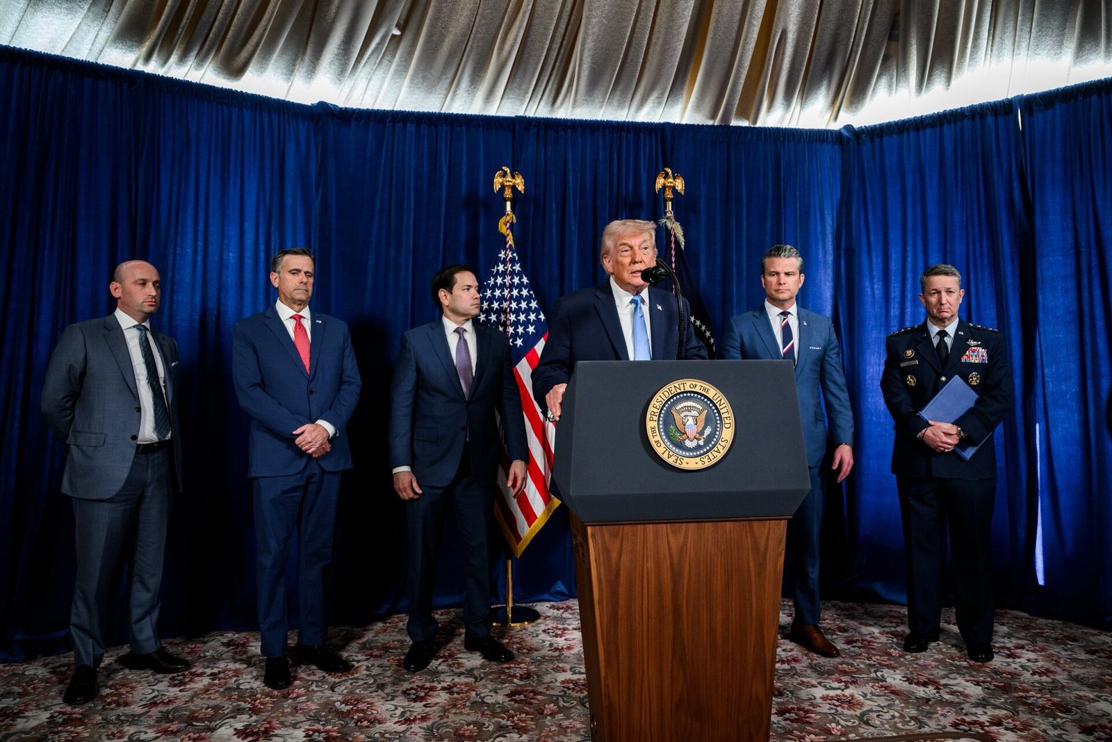 Trump amplia a influência na América Latina com petróleo e ataques