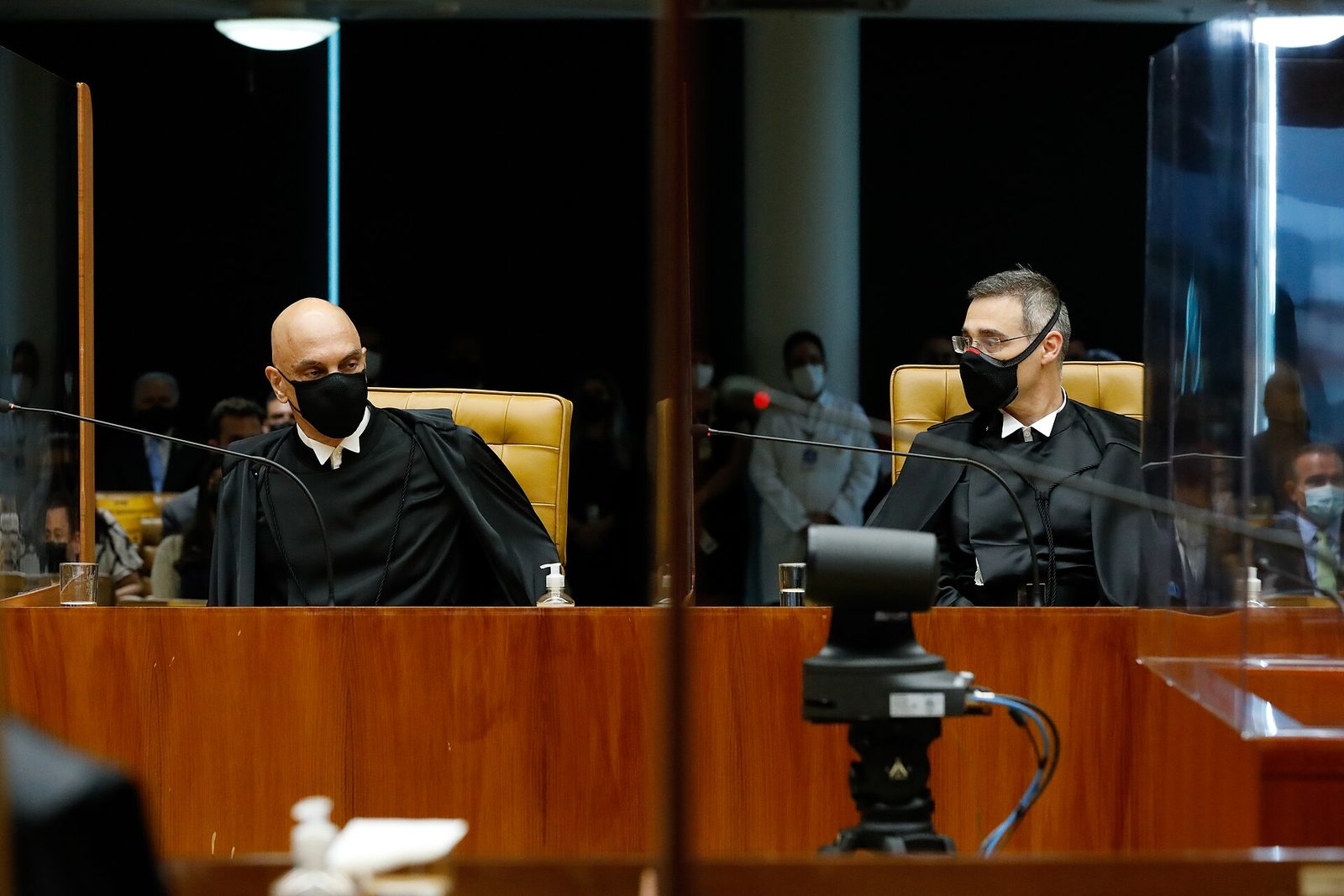 Crise no Supremo escala: dois dias depois de André Mendonça retirar o sigilo do relatório da PF