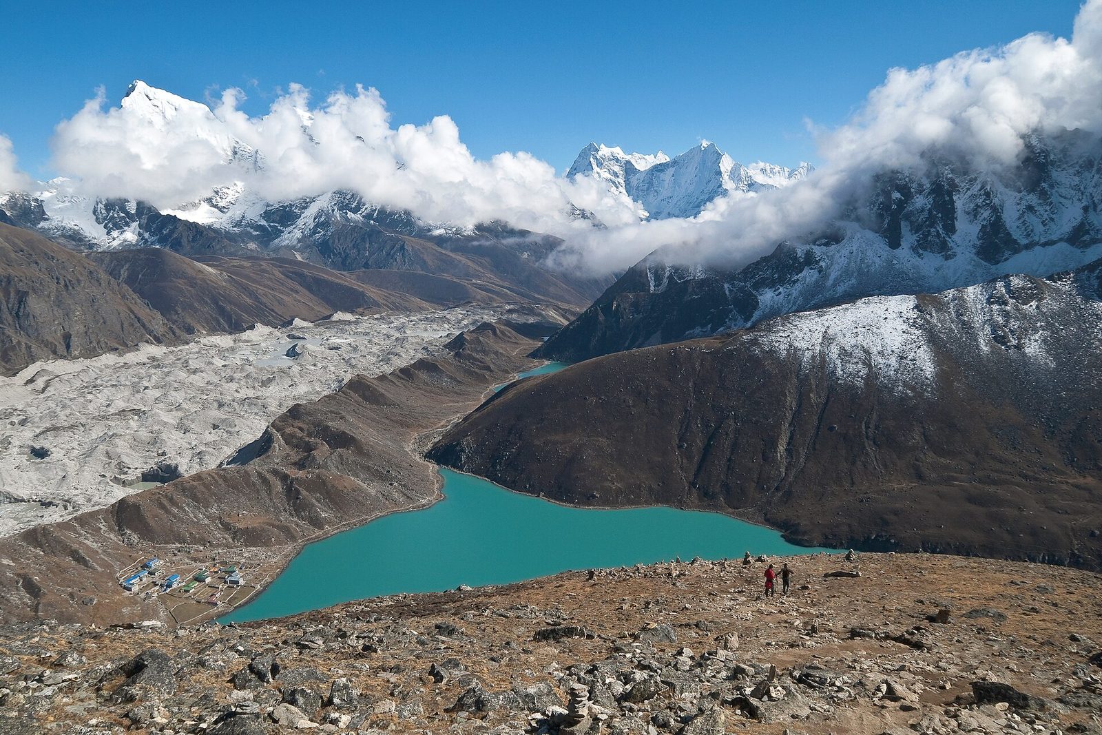 Nepal terá de reconstruir 20 mil casas depois que o colapso de uma geleira