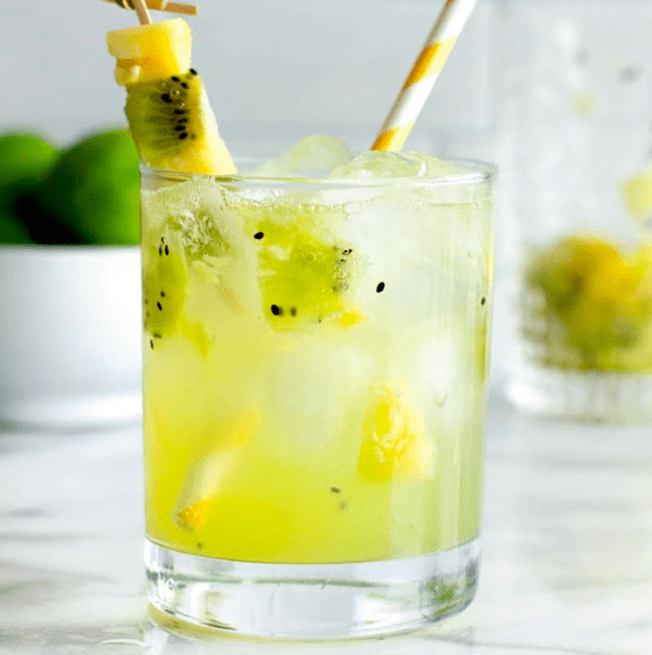 gin tônica com kiwi
