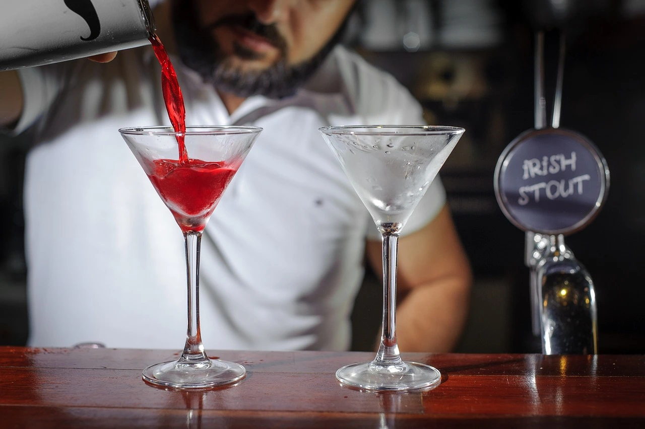 Bartender para festa: descubra as vantagens da The Gin Flavors